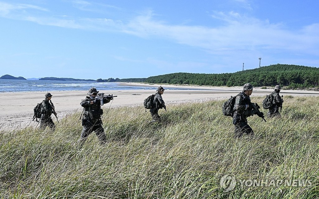 한미연합 해상침투훈련 실시한 특전사 (서울=연합뉴스) 육군특수전사령부는