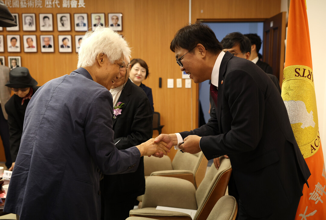 문체부 최휘영 장관, 대한민국예술원 회장단 간담회 참석