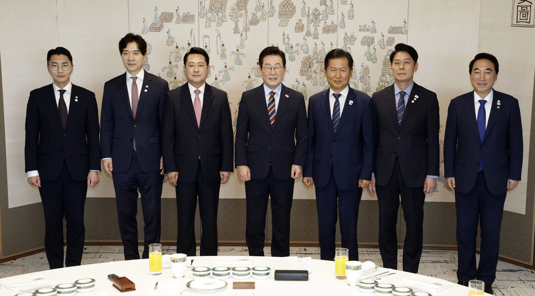 李대통령-여야 대표, 민생경제협의체 ...
