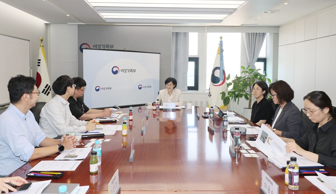 여가부 원민경 장관, 청년 체감 성평등 의견 공유