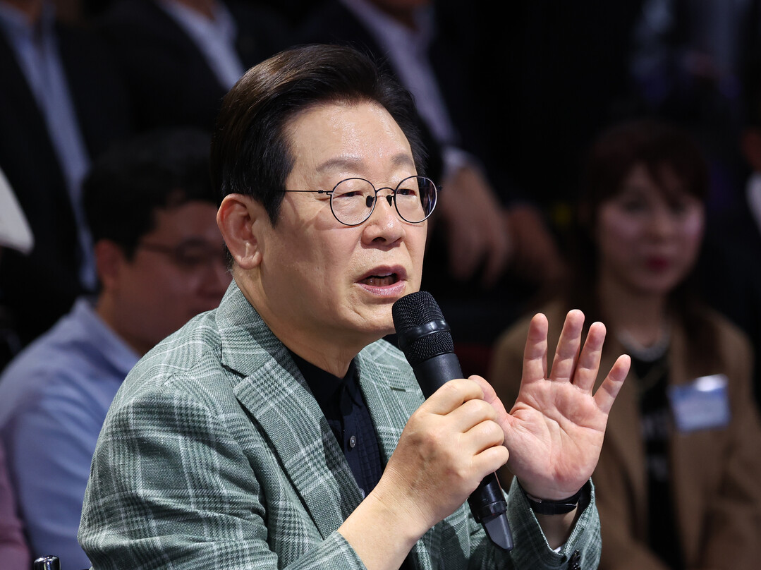李대통령 "한번 빚지면 평생...
