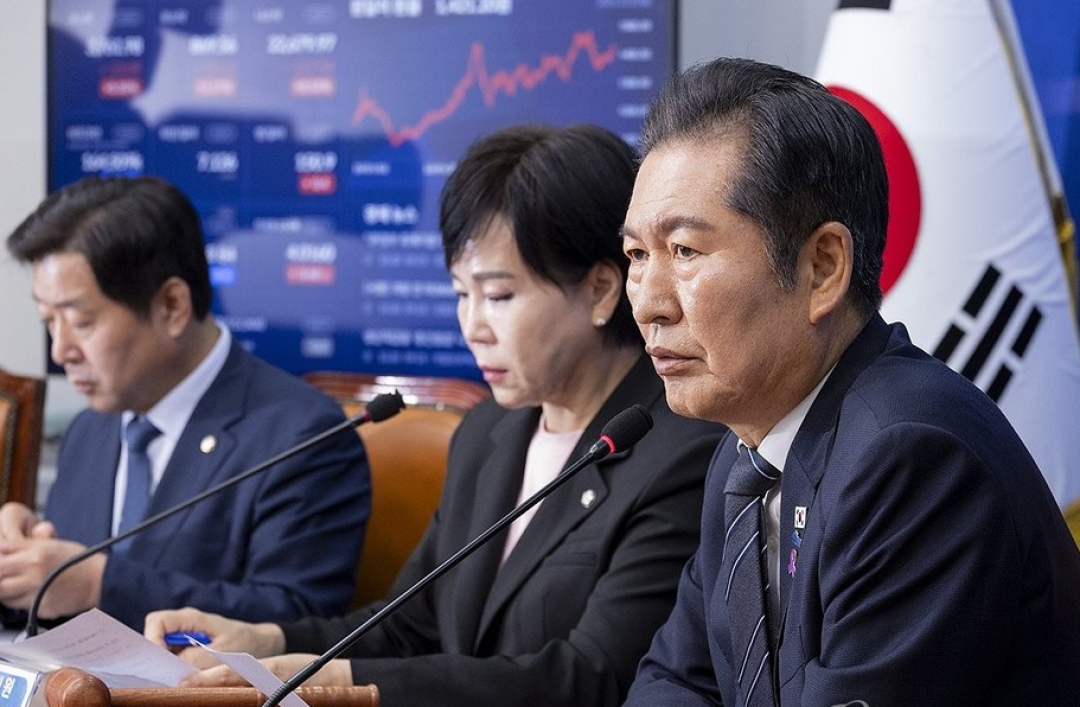 與 "국힘, 법사위원장 회의...