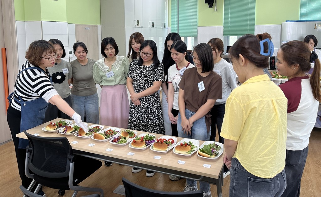 아동요리지도사 자격 과정 수업 모습 [구미시 가족센터 제공. 재판매 및 DB 금지]