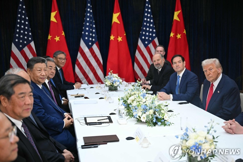 지난달 30일 부산서 가진 미중 정상회담 [AFP=연합뉴스 자료사진. 재판매 및 DB 금지]