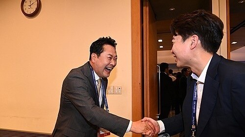 내년 지선 손 맞잡을까…'통일...