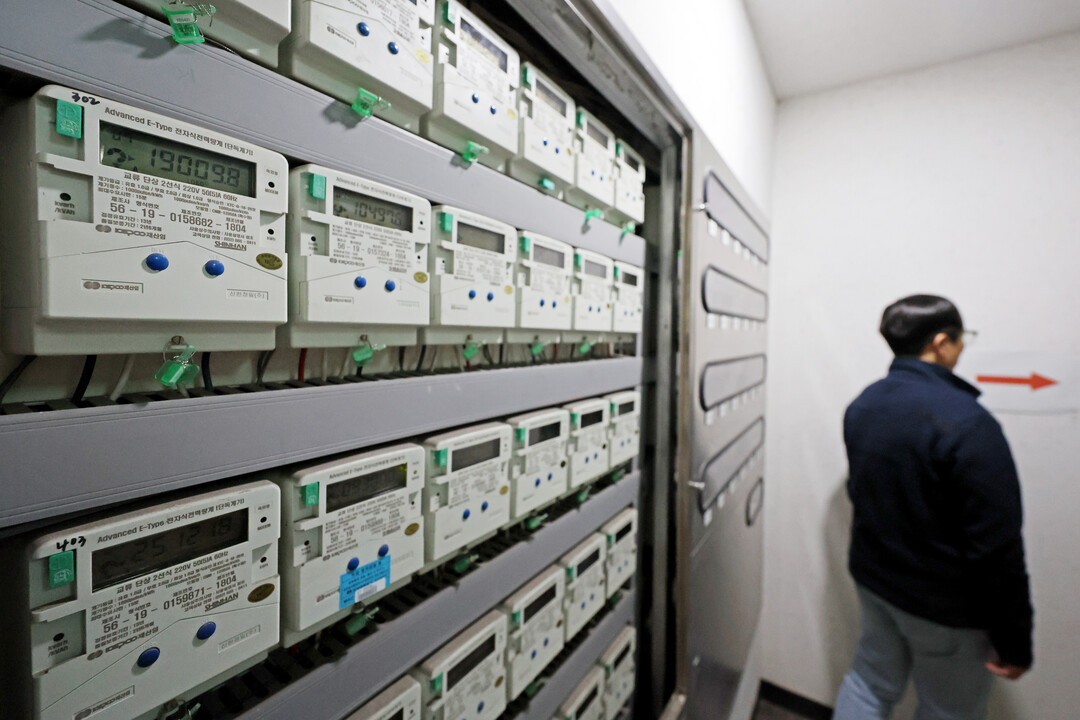 내년 1분기 전기요금 동결…연료비조정...
