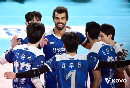 득점 후 기뻐하는 삼성화재 선수들 [한국배구연맹 제공. 재판매 및 DB 금지]