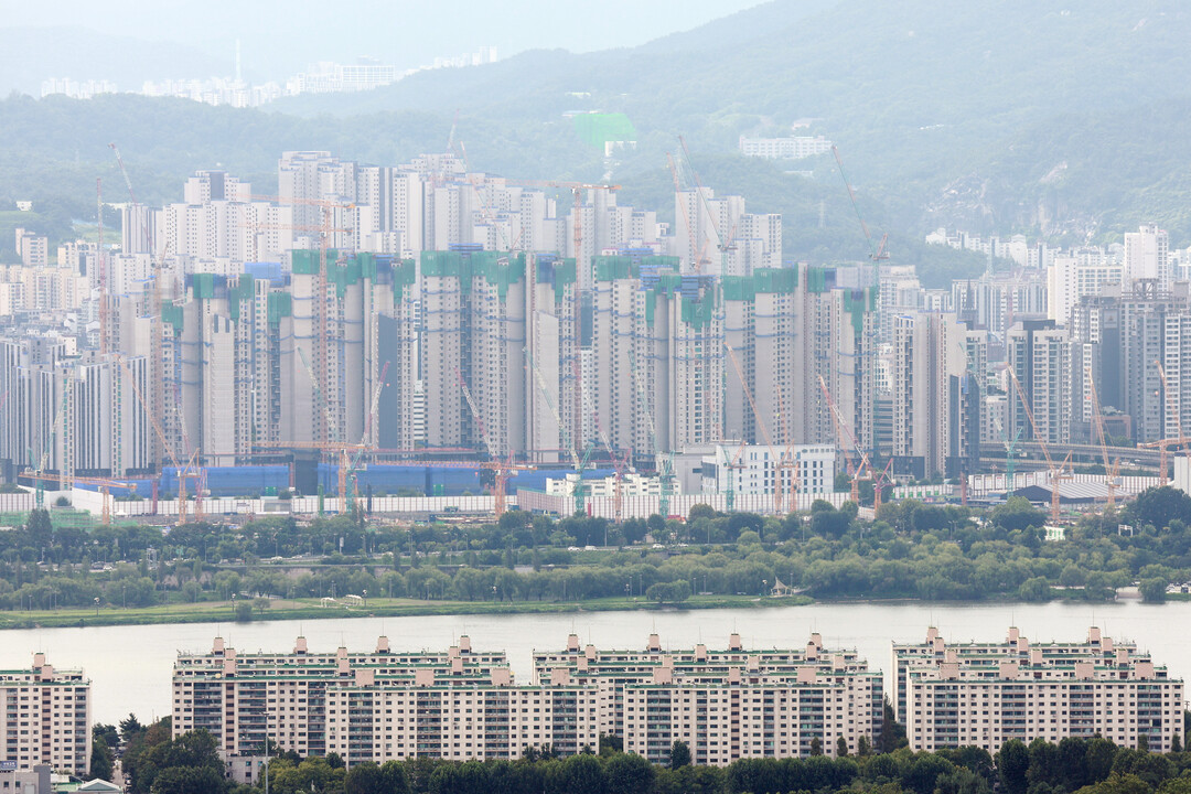 정부, 주택공급 총력전…용산·과천·성...