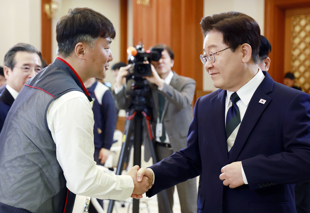 이 대통령 "2년 기간제법, 노동자 보호 아닌 고용금지법…대안 만들자"