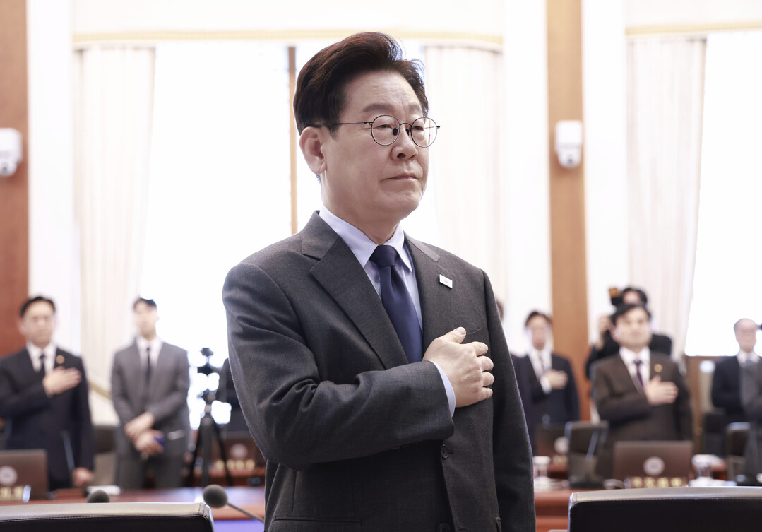 李대통령 지지율 62.2%…민주 51.3%·국힘 30.7%