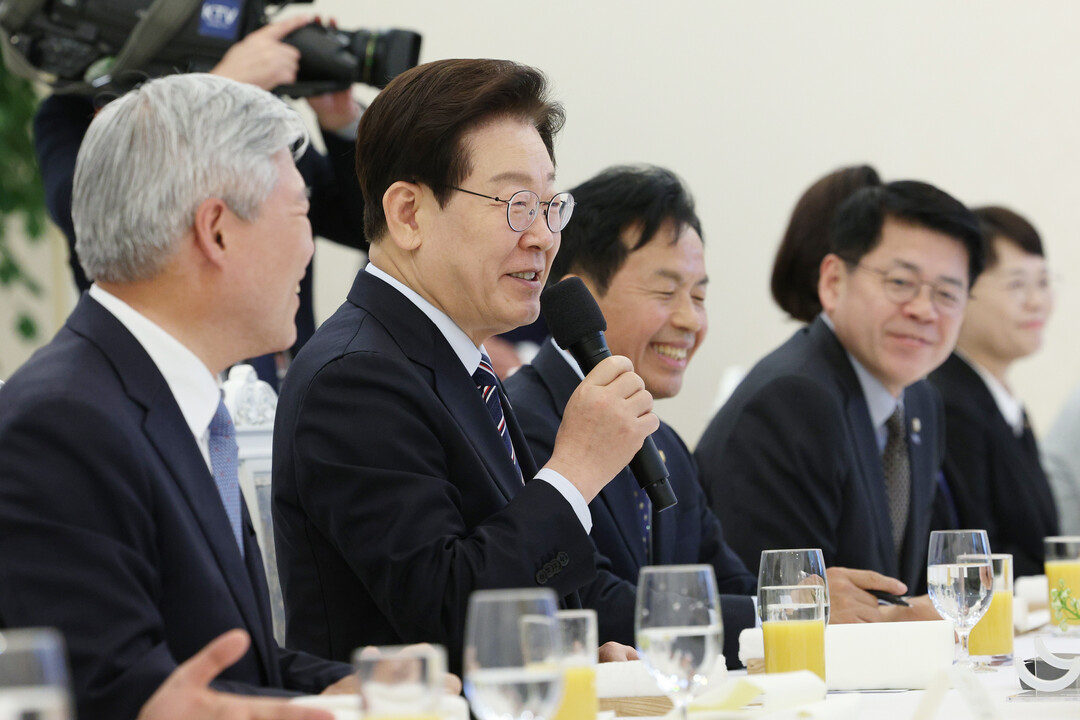 李대통령, 비교섭단체·무소속 의원과 ...