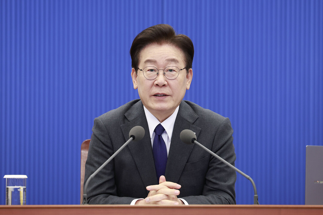 李대통령 "노조도 책임의식 필요…부당요구, 다른 노동자에 피해"