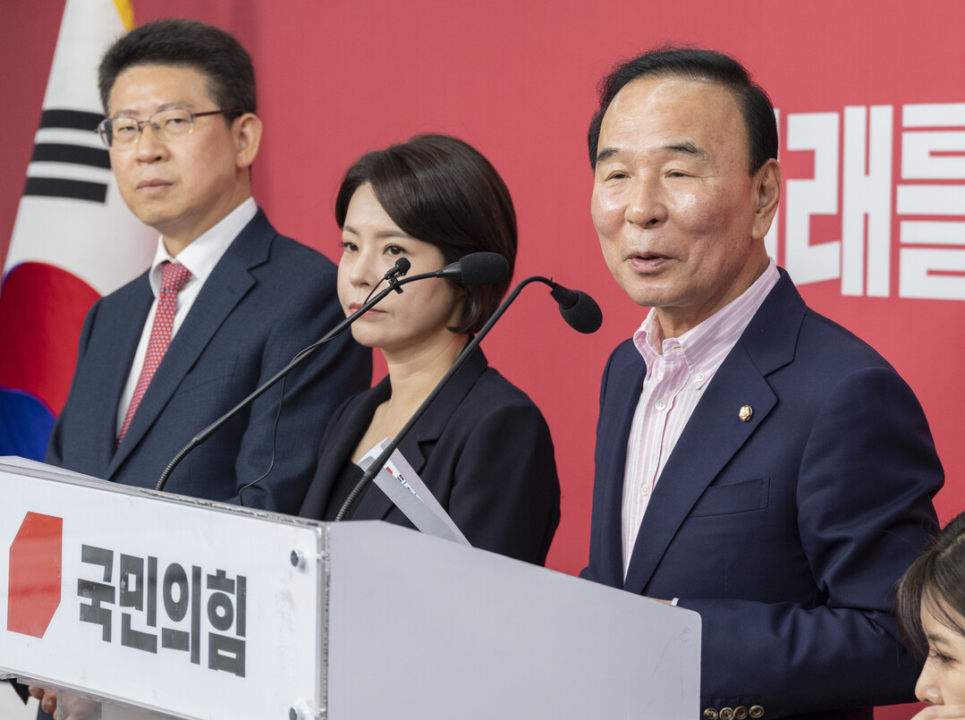 '친윤 핵심' 줄줄이 ...