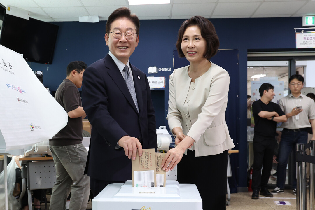 李대통령 "투표 포기, 국민 속이는 자들에게 기회 주는 것"