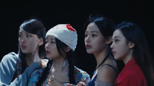 걸그룹 뉴진스 왼쪽부터 혜인, 하니, 민지, 해린
[뉴진스 유튜브 캡처. 재판매 및 DB 금지]