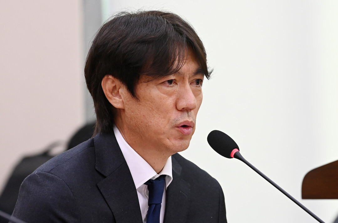 홍명보 "연봉 38억 절대 ...