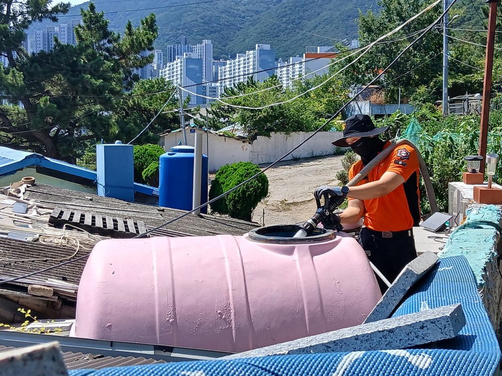 고지대 생활용수 공급 [부산 부산진구 제공. 재판매 및 DB 금지]