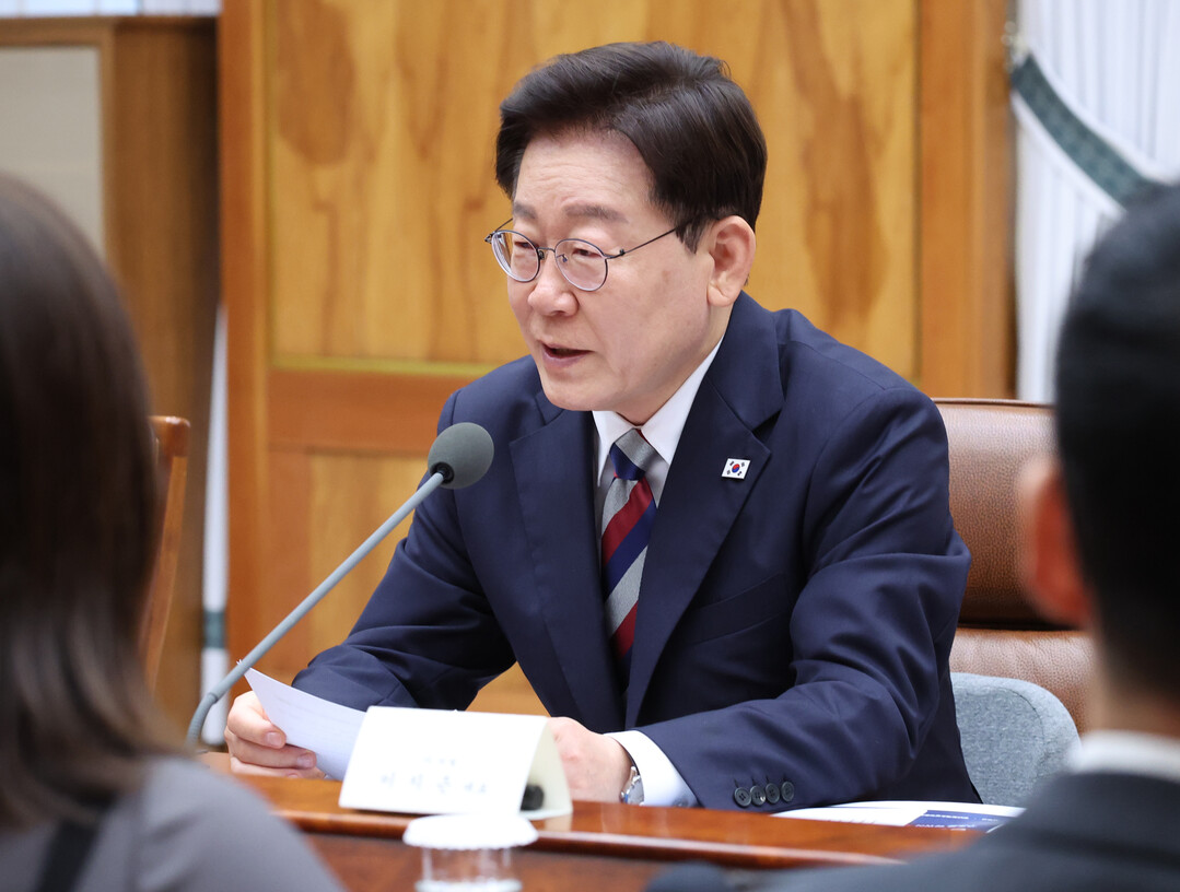 이 대통령 "청년 세대, 기회 없어 좌절…근본적 반성하고 점검"